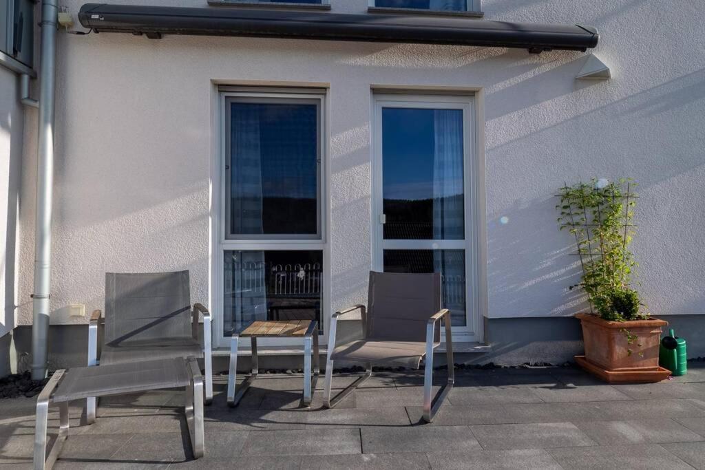 Wohnung mit Talblick, Ladestation E-Auto Siegen Exterior foto