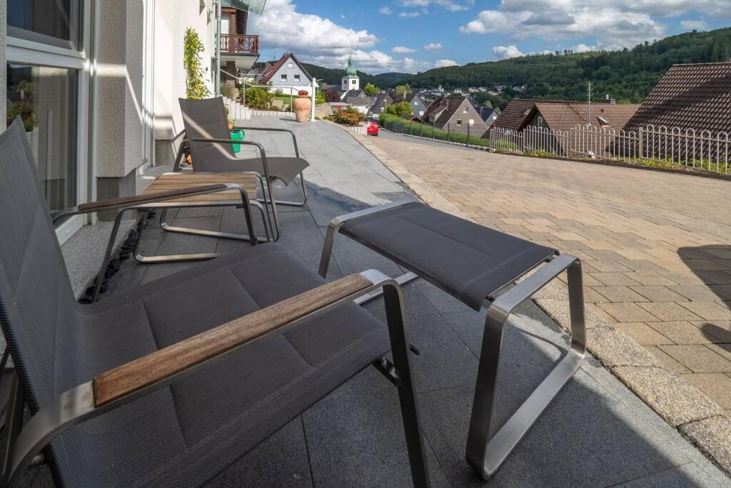 Wohnung mit Talblick, Ladestation E-Auto Siegen Exterior foto